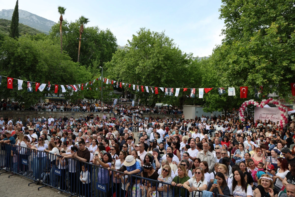 2. Priene K&uuml;lt&uuml;r Festivali Suzan Kardeş konseriyle sona erdi.