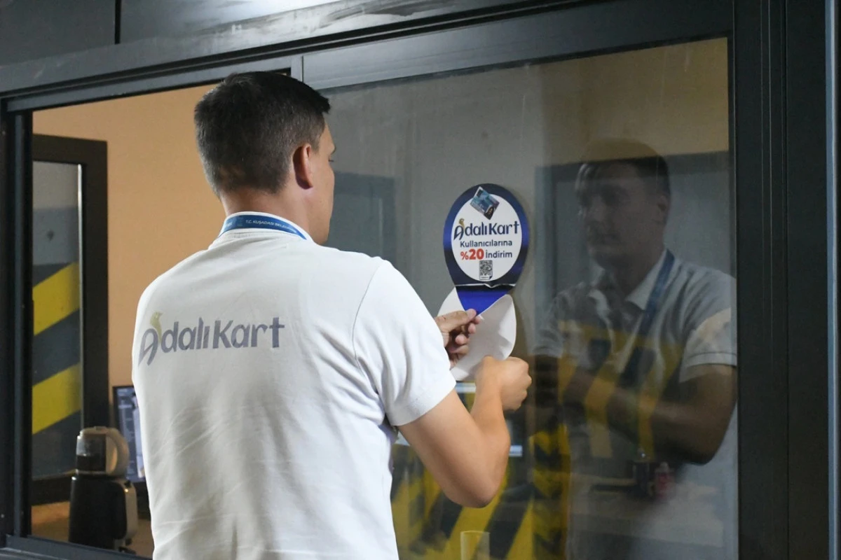 ADALI KART AİLESİ B&Uuml;Y&Uuml;YOR: ANIADA OTOPARK&rsquo;TAN Y&Uuml;ZDE 20 İNDİRİM