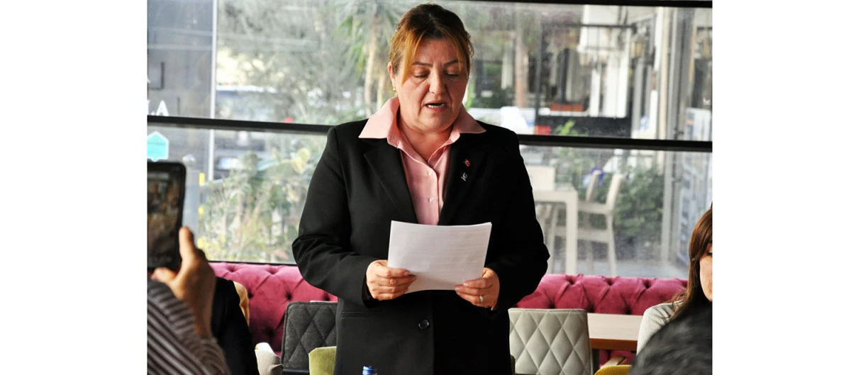 AKP DİDİM KADIN KOLLARINDA DEPREM: BAŞKAN VE 13 YÖNETİCİ  MOBBİNG İDDİASIYLA TOPLU İSTİFA ETTİ