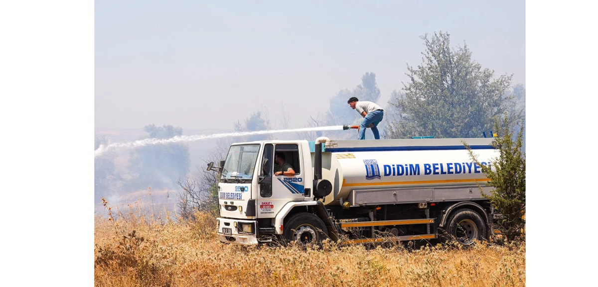 AKYENİK&Ouml;Y&rsquo;DE &Ccedil;IKAN YANGIN KISA S&Uuml;RE İ&Ccedil;ERİSİNDE KONTROL ALTINA ALINDI