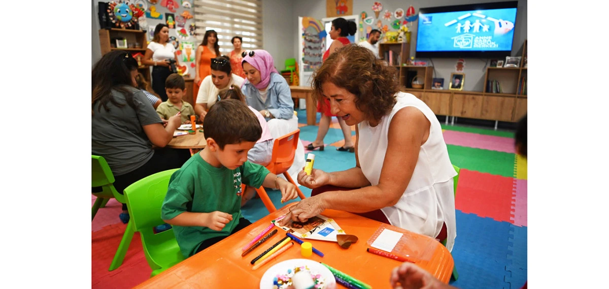 ANNE BABA &Ccedil;OCUK MERKEZİ&rsquo;NDE MİNİKLER MEZUNİYET HEYECANI YAŞADI