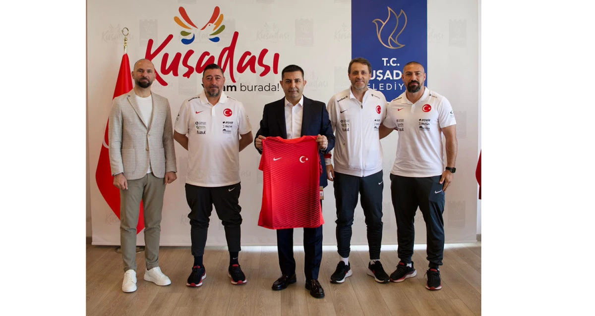 AY-YILDIZLI EKİBİMİZDEN BAŞKAN &Ouml;MER G&Uuml;NEL&rsquo;E TEŞEKK&Uuml;R 