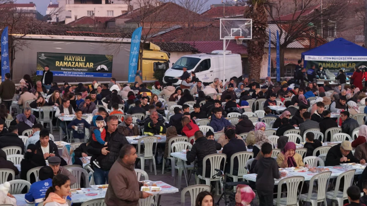 AYDIN B&Uuml;Y&Uuml;KŞEHİR BELEDİYESİ&rsquo;NİN RAMAZAN ETKİNLİKLERİ SULTANHİSARLILAR İLE BULUŞTU