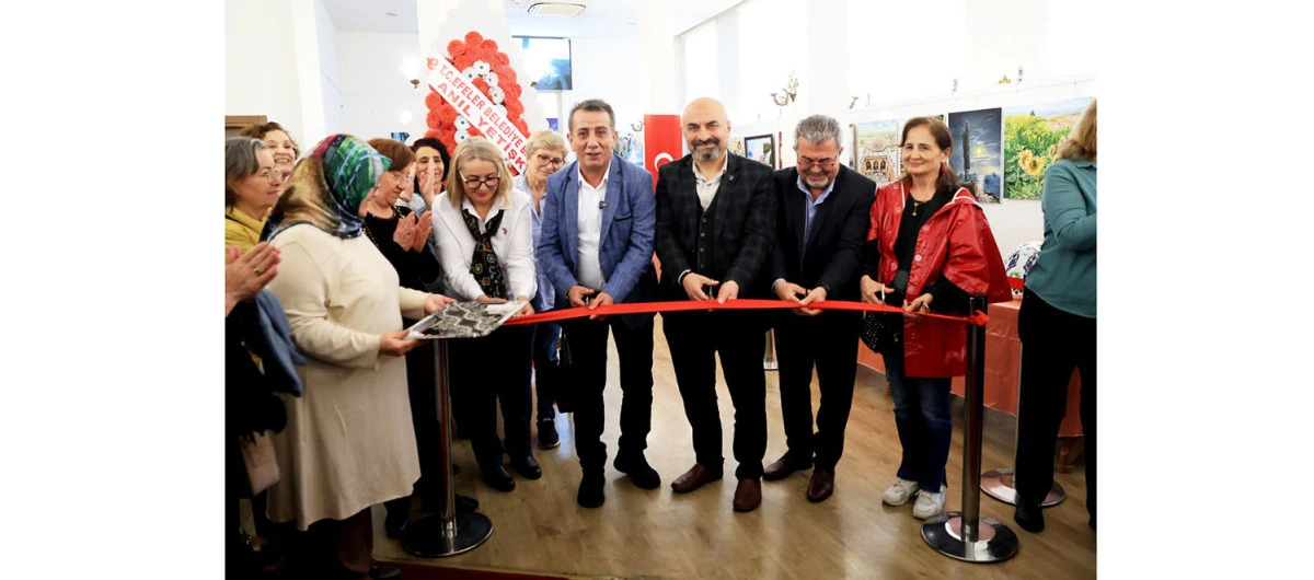 BAŞKAN ANIL YETİŞKİN EFELER&rsquo;İN SANAT SERGİSİNİ A&Ccedil;TI