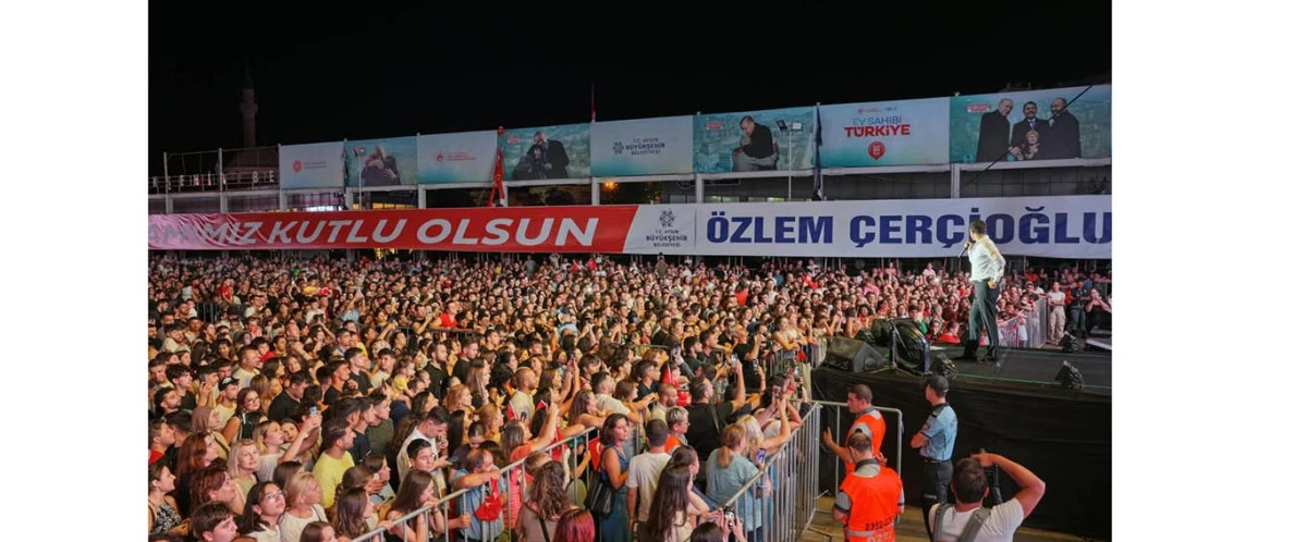 BAŞKAN &Ccedil;ER&Ccedil;İOĞLU AYDINLILARI 30 AĞUSTOS ZAFER BAYRAMI&rsquo;NDA  UNUTULMAZ KUTLAMALARLA BULUŞTURDU