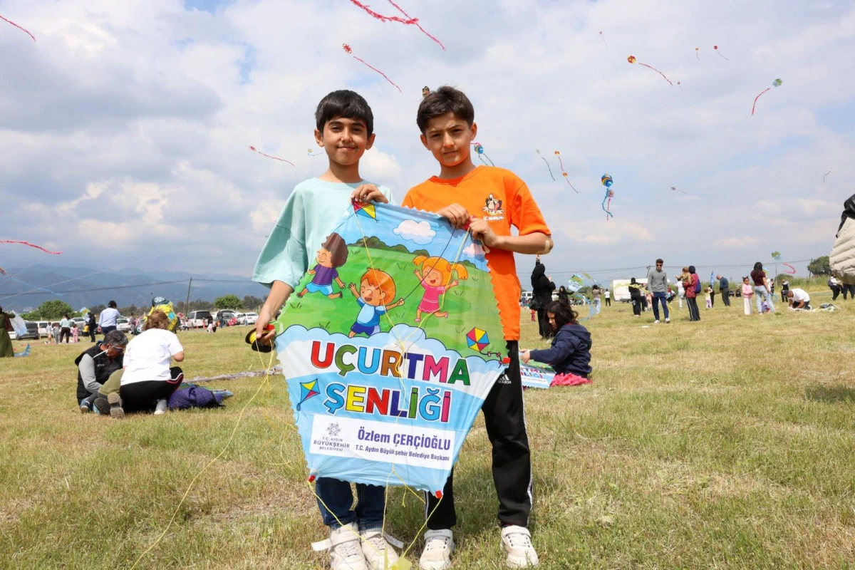 BAŞKAN &Ccedil;ER&Ccedil;İOĞLU &Ccedil;OCUKLARI U&Ccedil;URTMA ŞENLİĞİ İLE BULUŞTURDU