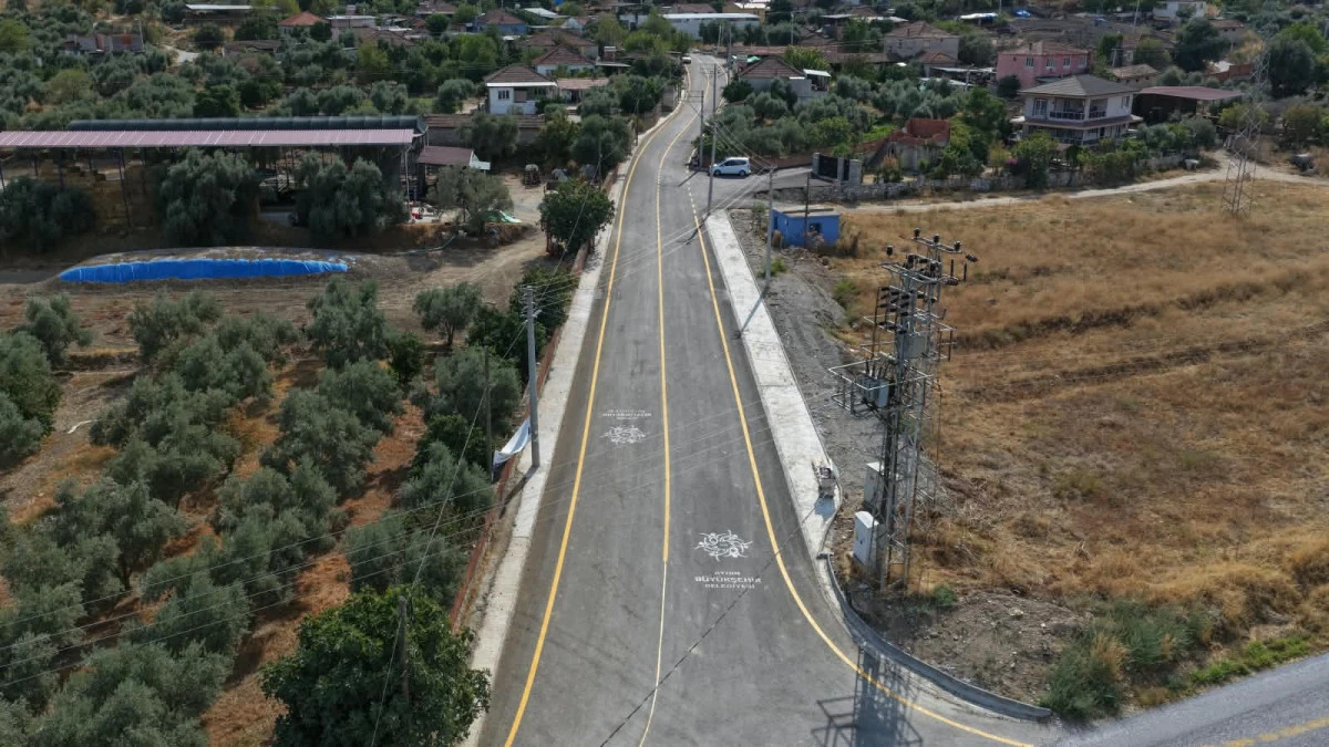 BAŞKAN &Ccedil;ER&Ccedil;İOĞLU EFELER&rsquo;DE YOL YAPIM VE YENİLEME &Ccedil;ALIŞMALARINA DEVAM EDİYOR