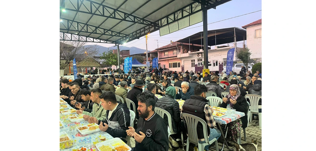 BAŞKAN &Ccedil;ER&Ccedil;İOĞLU HER G&Uuml;N BİNLERCE VATANDAŞI  İFTAR SOFRALARINDA BULUŞTURMAYA DEVAM EDİYOR