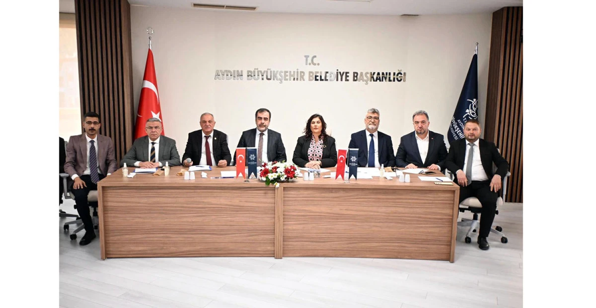 BAŞKAN ÇERÇİOĞLU, KÖŞK VE SULTANHİSAR MUHTARLARI İLE BİR ARAYA GELDİ