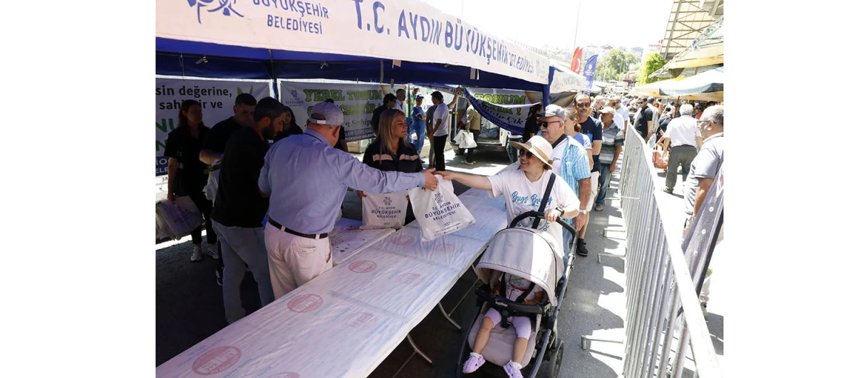 BAŞKAN ÇERÇİOĞLU KUŞADASI’NDA YAŞAYAN VATANDAŞLARI  ATA TOHUMLARINDAN ÜRETİLEN FİDELER İLE BULUŞTURDU