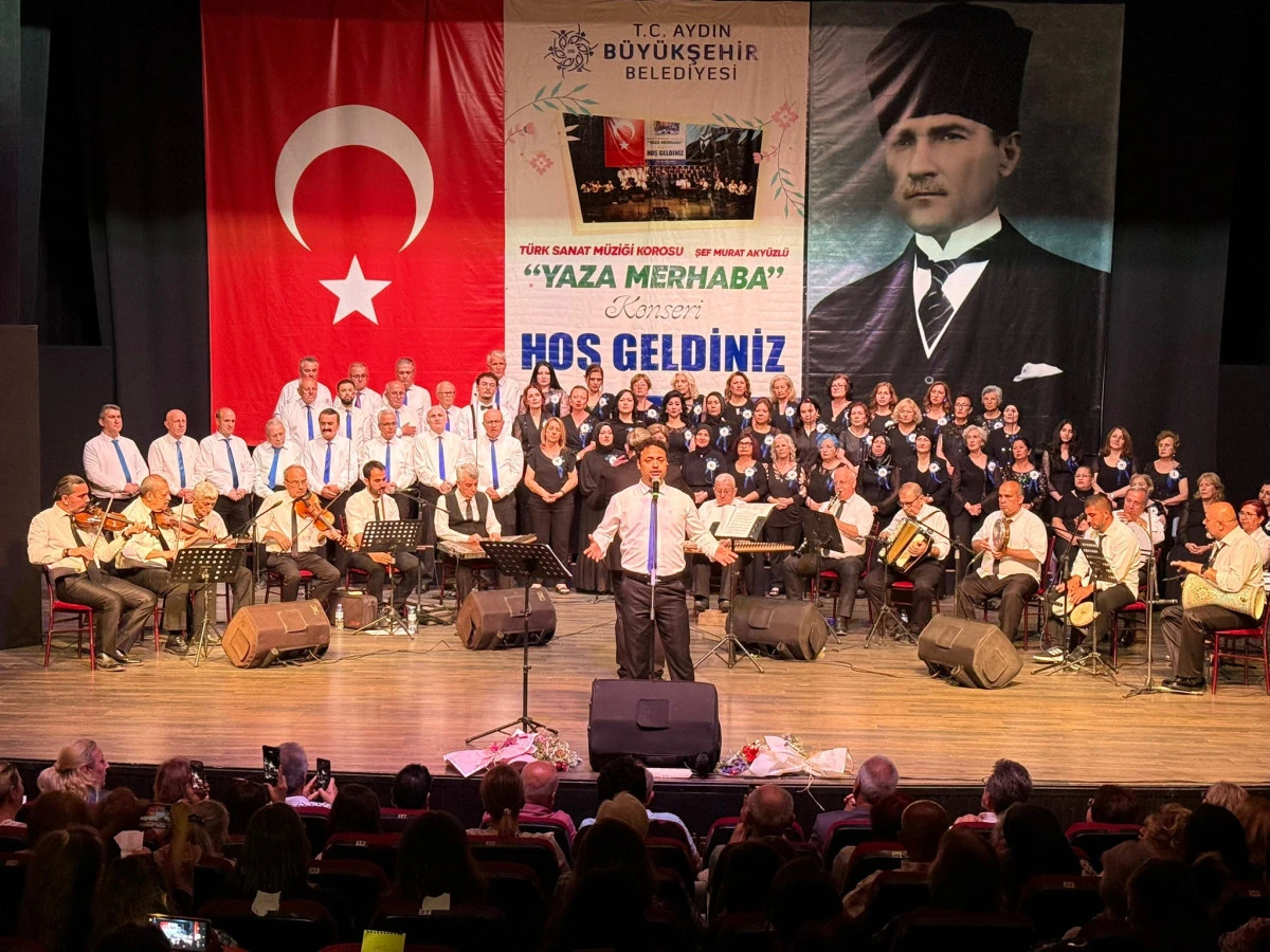 BAŞKAN ÇERÇİOĞLU SEVİLEN ŞARKILARI AYDINLILAR İLE BULUŞTURDU