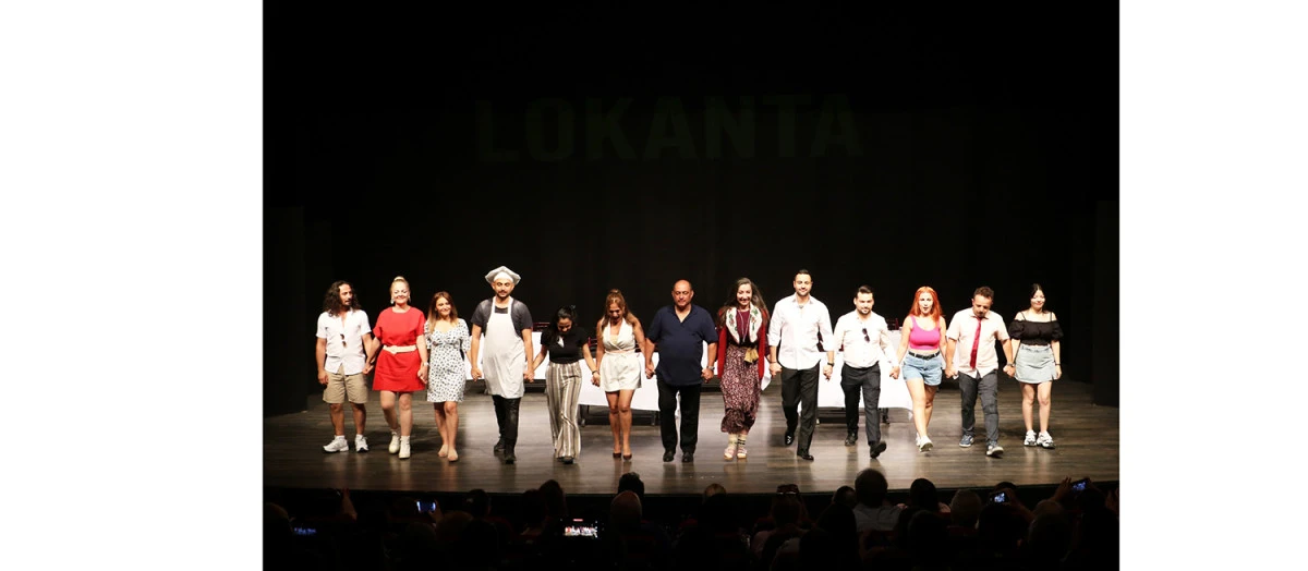 BAŞKAN ÇERÇİOĞLU VATANDAŞLARI TİYATRO İLE BULUŞTURDU