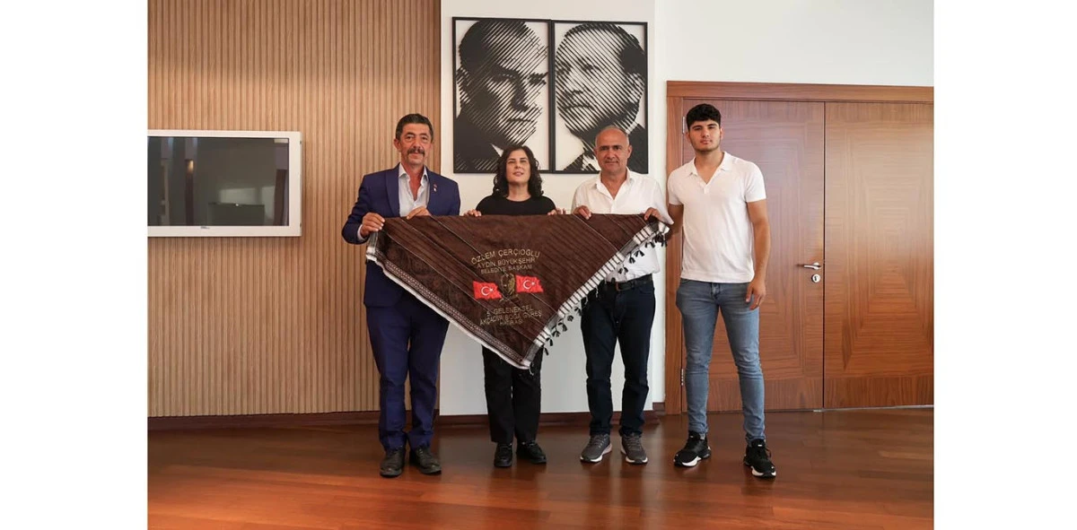 BAŞKAN &Ccedil;ER&Ccedil;İOĞLU&rsquo;NA &Ccedil;İNE AK&Ccedil;AOVA VE ALTINABAT MAHALLESİ MUHTARLARINDAN ZİYARET