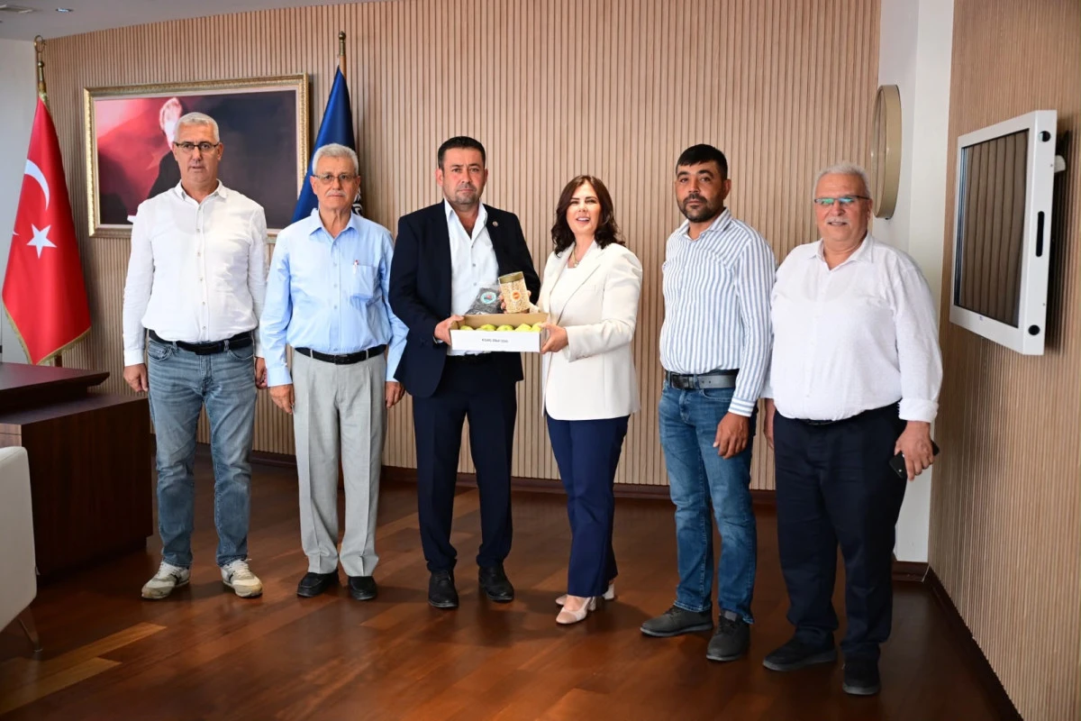 BAŞKAN &Ccedil;ER&Ccedil;İOĞLU&rsquo;NA KO&Ccedil;ARLI ZİRAAT ODASI&rsquo;NDAN ZİYARET