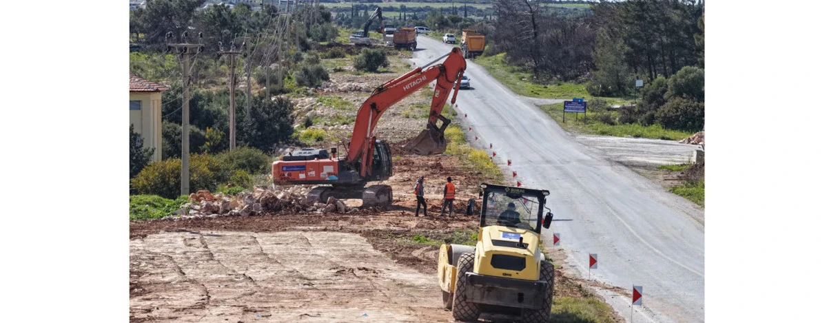 BAŞKAN &Ccedil;ER&Ccedil;İOĞLU&rsquo;NDAN AKB&Uuml;K&rsquo;TE YOL YENİLEME &Ccedil;ALIŞMASI	