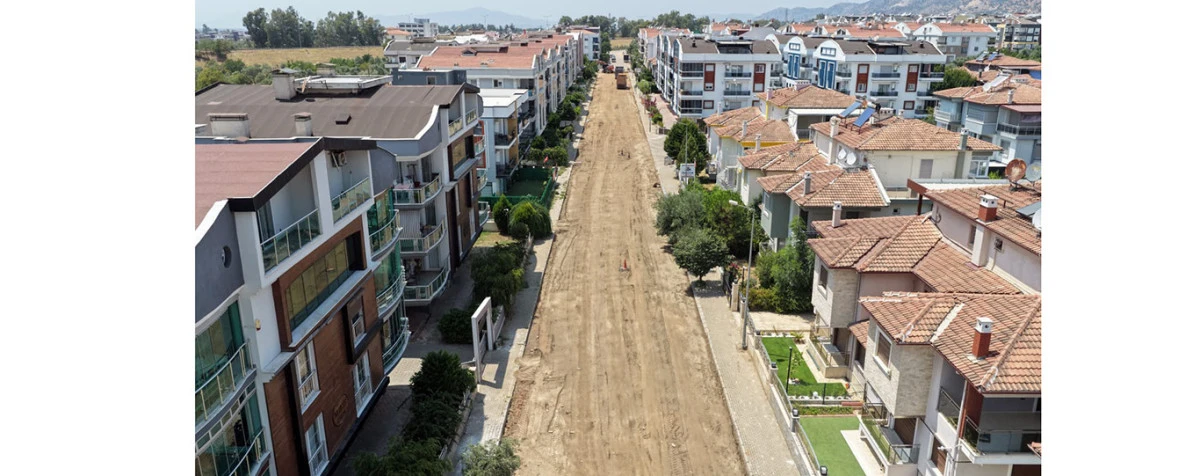 BAŞKAN &Ccedil;ER&Ccedil;İOĞLU&rsquo;NDAN EFELER&rsquo;DE YOL YENİLEME &Ccedil;ALIŞMASI