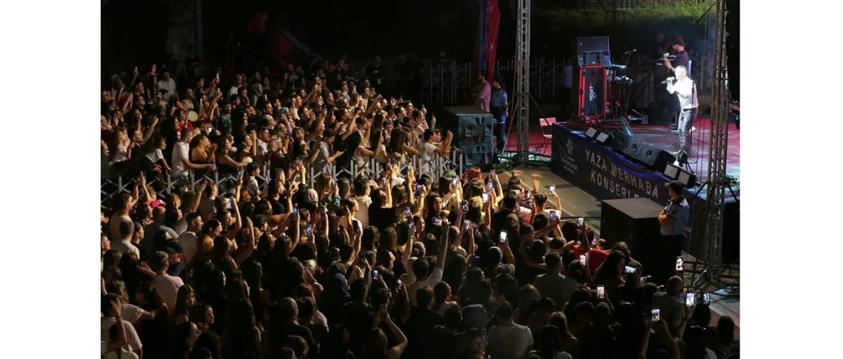 BAŞKAN &Ccedil;ER&Ccedil;İOĞLU&rsquo;NDAN MİMAR SİNAN PARK&rsquo;IN EŞSİZ ATMOSFERİNDE YAZ KONSERİ