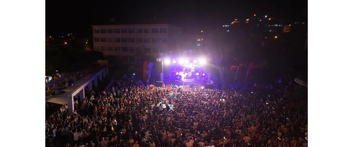 BAŞKAN &Ccedil;ER&Ccedil;İOĞLU&rsquo;NDAN S&Ouml;KE&rsquo;DE KURTULUŞ COŞKUSU