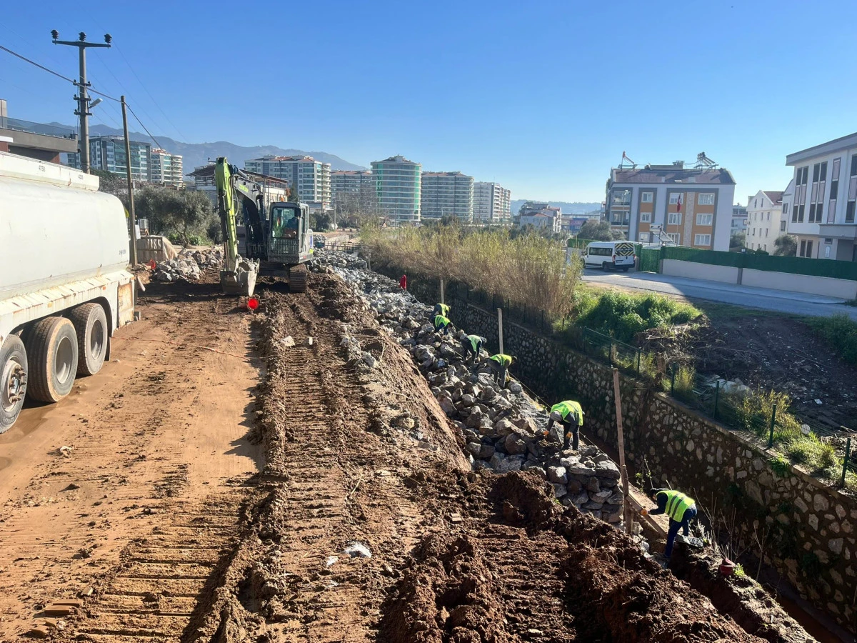 BAŞKAN &Ccedil;ER&Ccedil;İOĞLU&rsquo;NUN &Ouml;NC&Uuml;L&Uuml;Ğ&Uuml;NDE AYDIN&rsquo;IN T&Uuml;M İL&Ccedil;ELERİNDE YOL YAPIM VE YENİLEME &Ccedil;ALIŞMALARI S&Uuml;R&Uuml;YOR