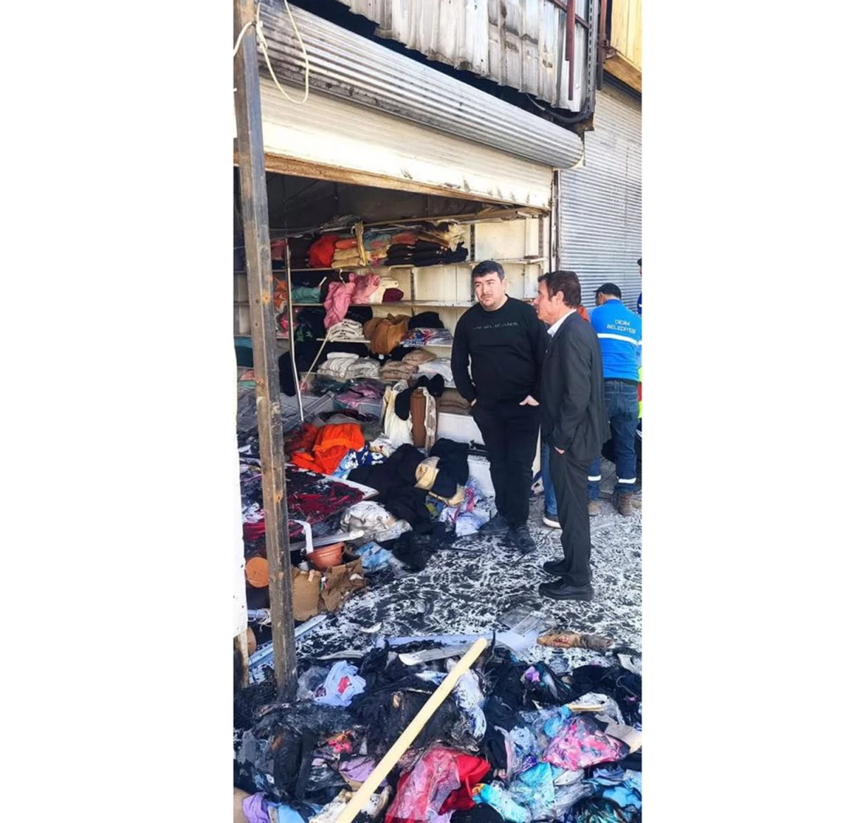 BAŞKAN ERUL&rsquo;DAN YANGIN SONRASI ESNAFA &lsquo;GE&Ccedil;MİŞ OLSUN&rsquo; ZİYARETİ