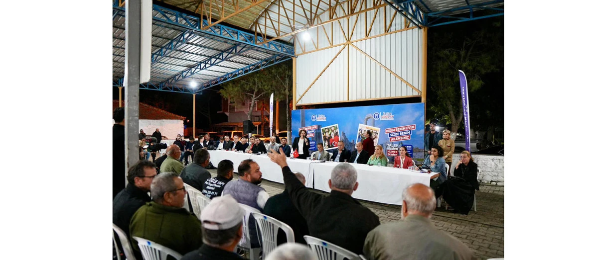 BAŞKAN HATİCE GENÇAY, BALAT MAHALLESİ’NDE HALK İLE BİR ARAYA GELDİ