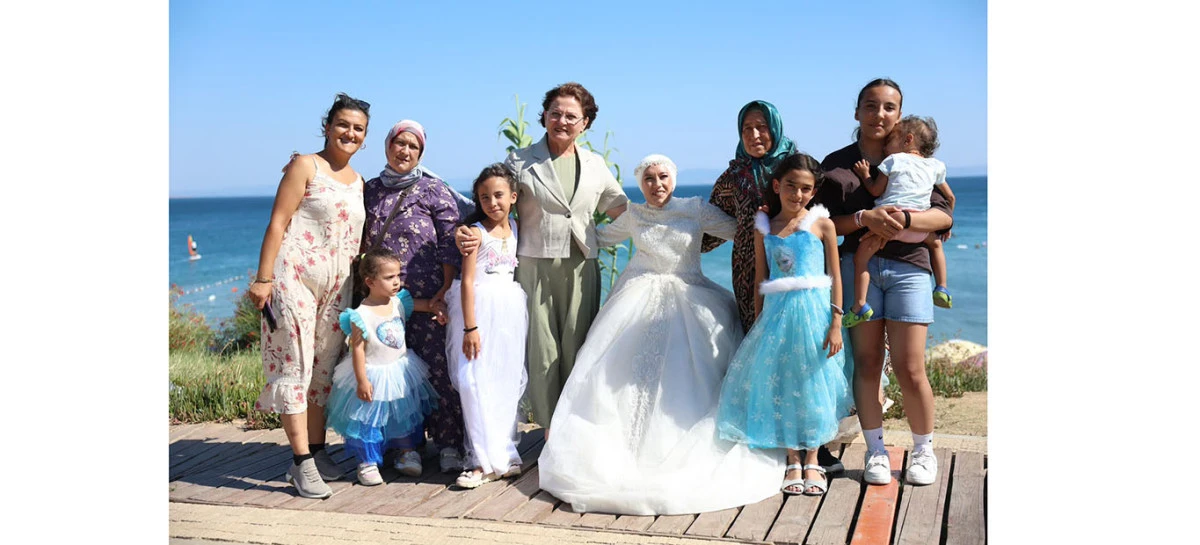 BAŞKAN HATİCE GEN&Ccedil;AY: &ldquo;BİR TEBESS&Uuml;ME VESİLE OLABİLMEK EN B&Uuml;Y&Uuml;K MUTLULUK&hellip;&rdquo;