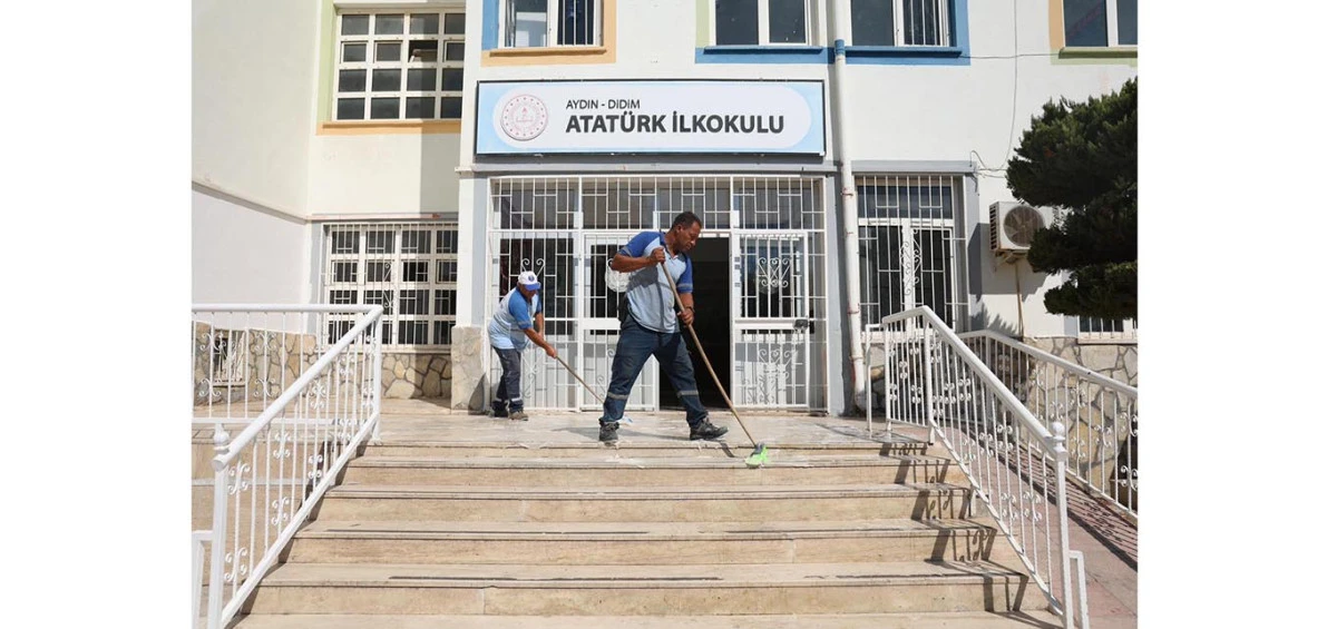 BAŞKAN HATİCE GEN&Ccedil;AY: &ldquo;&Ouml;ĞRENCİLERİMİZİN TEMİZ, SAĞLIKLI VE G&Uuml;VENLİ ORTAMLARDA  EĞİTİM ALMASI &Ouml;NCELİĞİMİZ&rdquo;