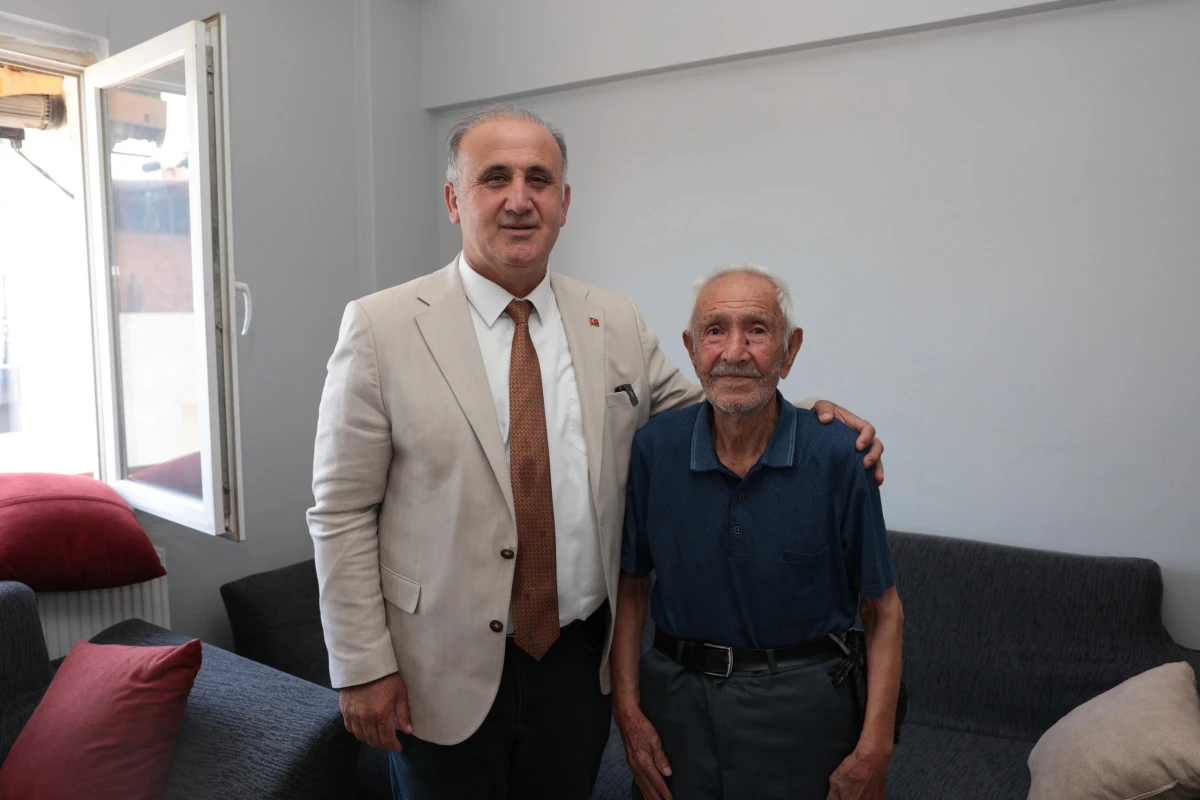 Başkan Kaya'dan Şehit Babalarına Anlamlı Ziyaret