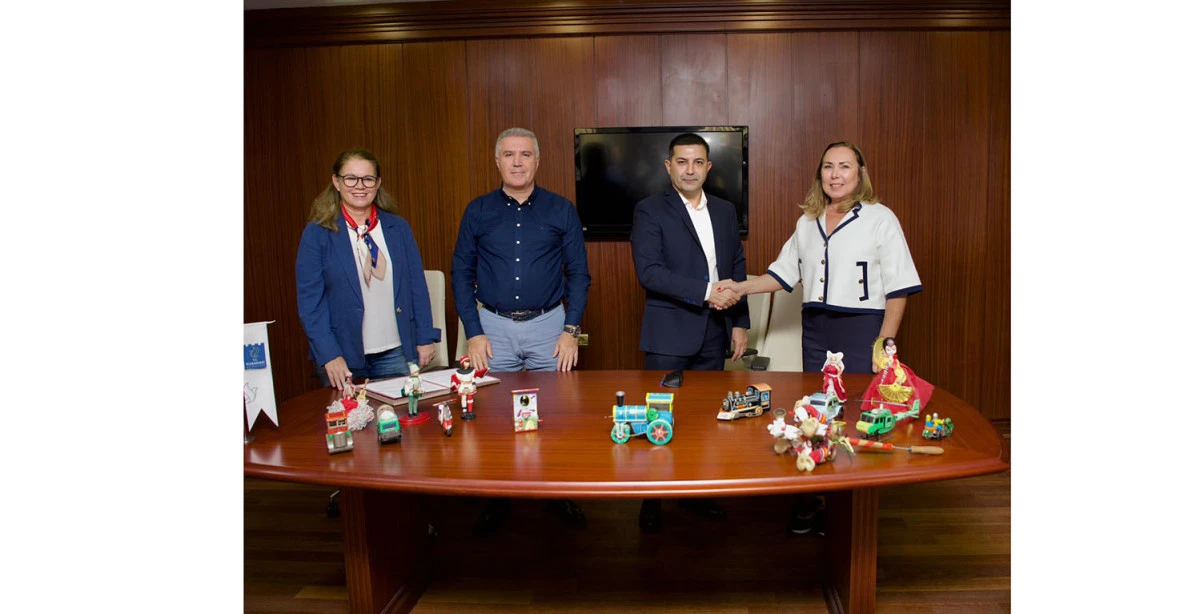 BAŞKAN ÖMER GÜNEL KUŞADASI’NA YENİ BİR KÜLTÜR ROTASI DAHA KAZANDIRIYOR KUŞADASI OYUNCAK MÜZESİNE KAVUŞUYOR