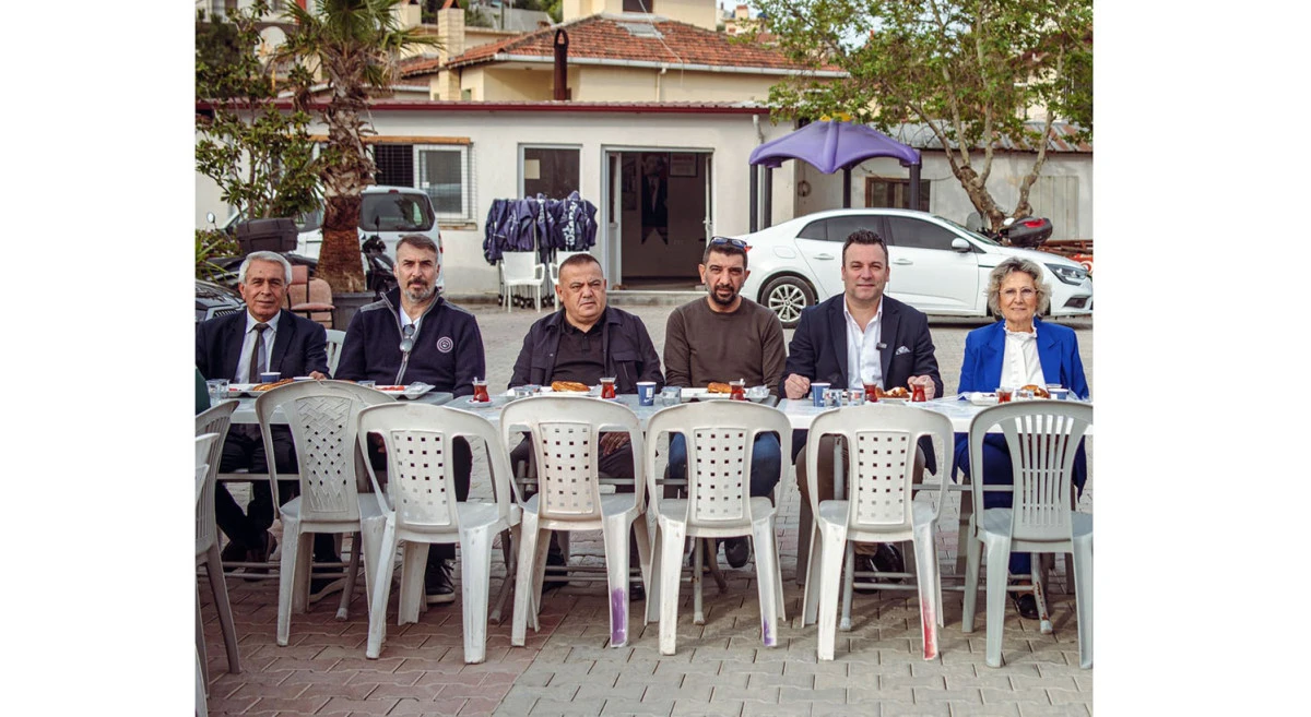 BAŞKAN VEKİLİ DEMİRTAŞ&rsquo;TAN PARK VE BAH&Ccedil;ELER PERSONELİNE SABAH ZİYARETİ