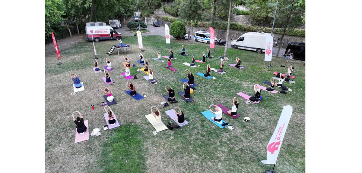 BAŞKAN YETİŞKİN VATANDAŞLARI YOGA ETKİNLİĞİNDE BULUŞTURDU