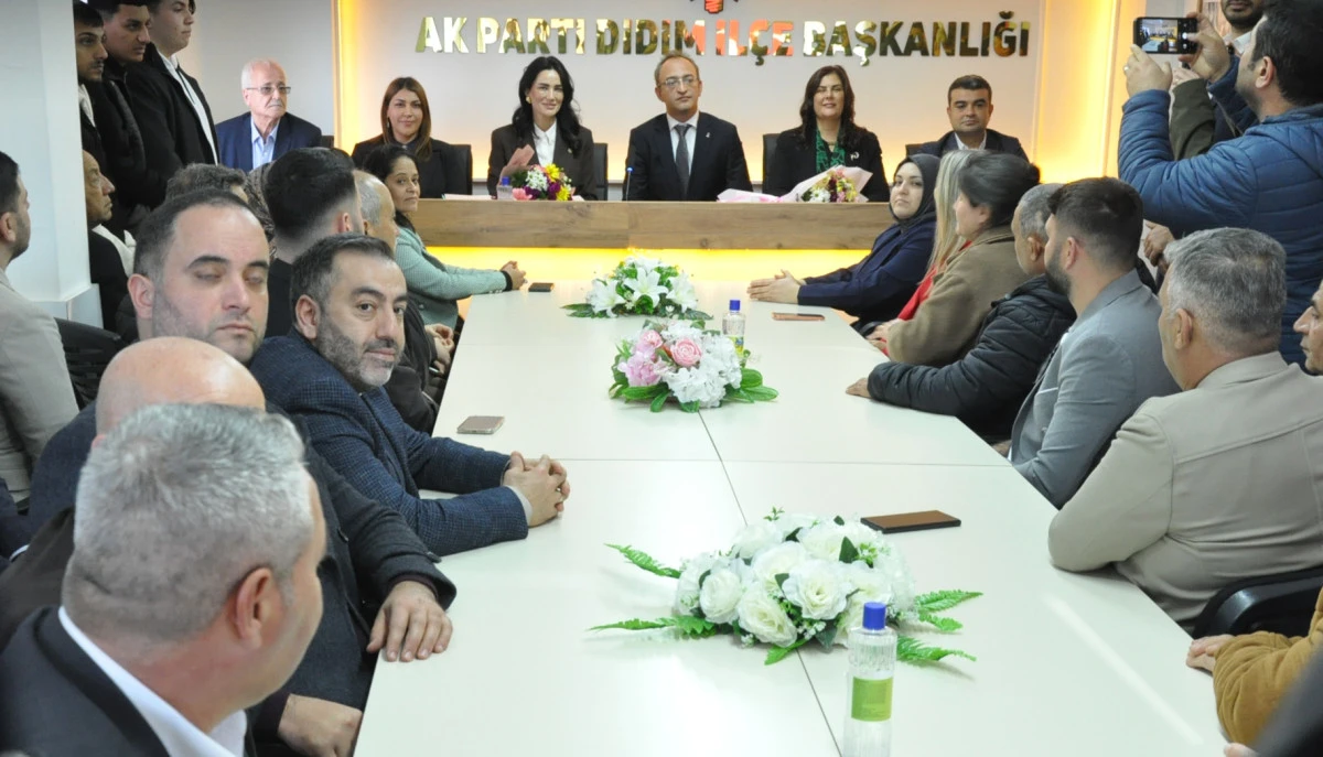 &Ccedil;er&ccedil;ioğlu ve Sarıbaş Didim AK Partinin Daraltılmış Toplantısına Katıldı