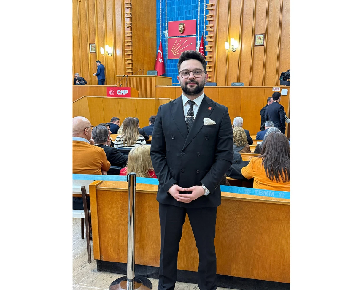 CHP GEN&Ccedil;LİK KOLLARI&rsquo;NDAN KENDİRLİOĞLU&rsquo;NA TEPKİ: RAMAZAN&rsquo;DA G&Uuml;LMEK ORUCU BOZMAZ!