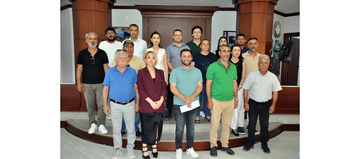 CHP’Lİ DİDİM BELEDİYE MECLİS ÜYELERİ BAŞKAN GENÇAY’A SAHİP ÇIKTI