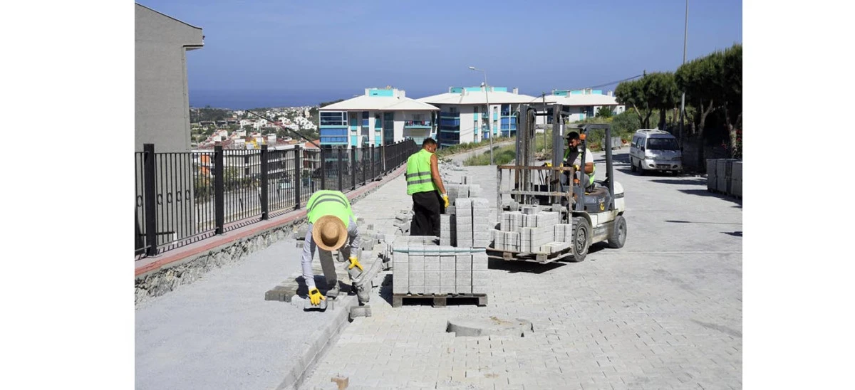 DEĞİRMENDERE MAHALLESİ&rsquo;NDE 10 BİN METREKARELİK YOL &Ccedil;ALIŞMASINDA SONA GELİNDİ