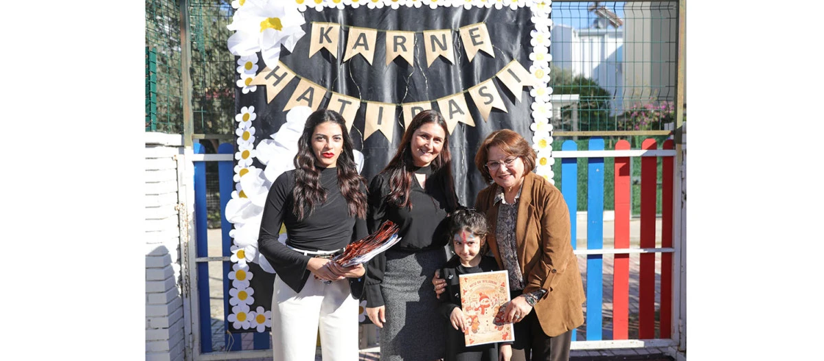 DENİZ YILDIZLARI KREŞ VE G&Uuml;ND&Uuml;Z BAKIMEVİ&rsquo;NDE KARNE SEVİNCİ