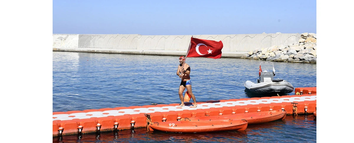 DENİZCİLİK VE KABOTAJ BAYRAMI İÇİN 38,5 KİLOMETRE KULAÇ ATTILAR
