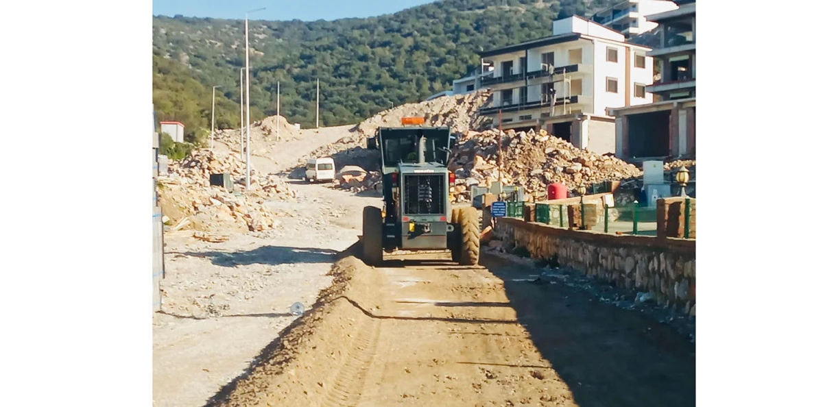 DİDİM BELEDİYESİ AKB&Uuml;K&rsquo;TE SAHA &Ccedil;ALIŞMALARINI S&Uuml;RD&Uuml;R&Uuml;YOR