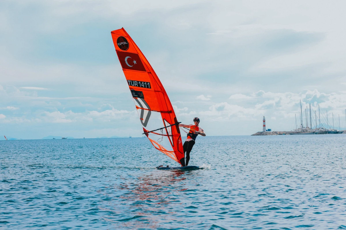 DİDİM BELEDİYESİ ERGENLİK VE İLK GEN&Ccedil;LİKTE KADIN SAĞLIĞI EĞİTİMİ D&Uuml;ZENLENDİ