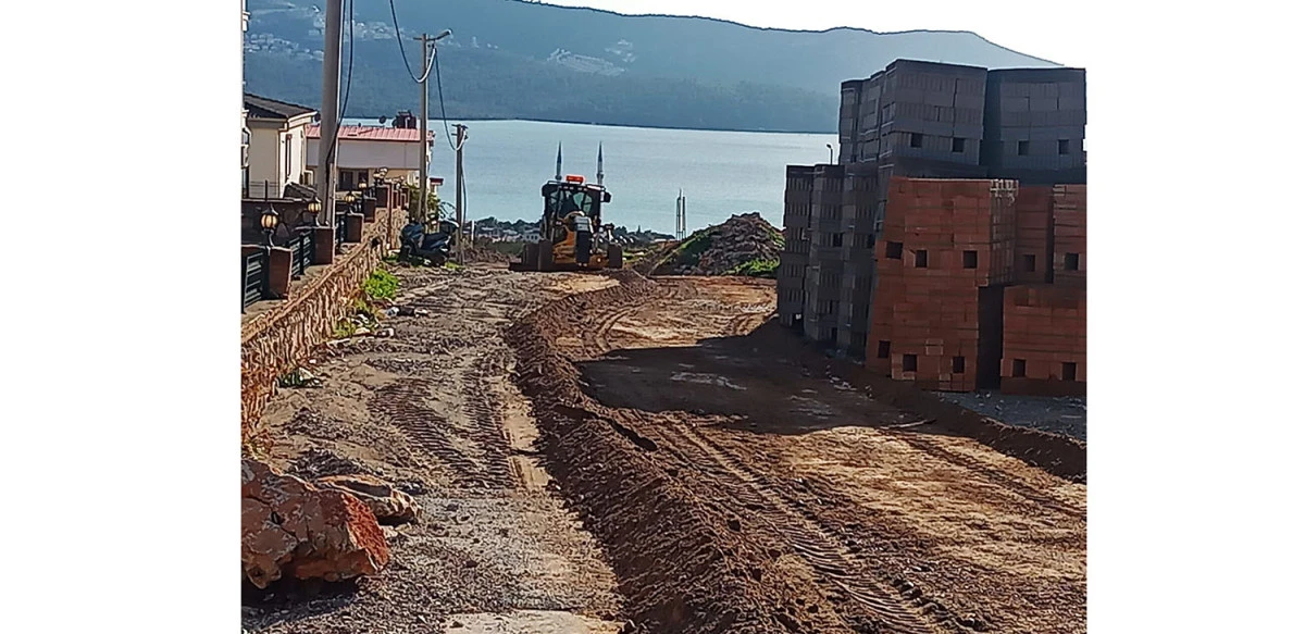 DİDİM BELEDİYESİ KENT GENELİNDEKİ YOĞUN &Ccedil;ALIŞMALARINI AKB&Uuml;K'DE DE S&Uuml;RD&Uuml;R&Uuml;YOR