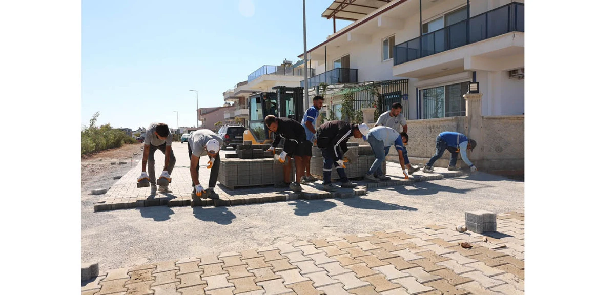 DİDİM BELEDİYESİ PARKE TAŞI D&Ouml;ŞEME &Ccedil;ALIŞMALARINI S&Uuml;RD&Uuml;R&Uuml;YOR