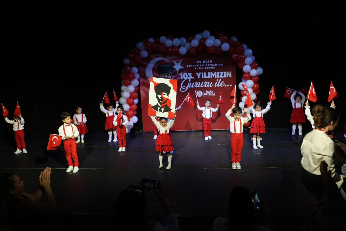DİDİM BELEDİYESİNDEN MİNİKLERLE CUMHURİYET BAYRAMI KUTLAMASI