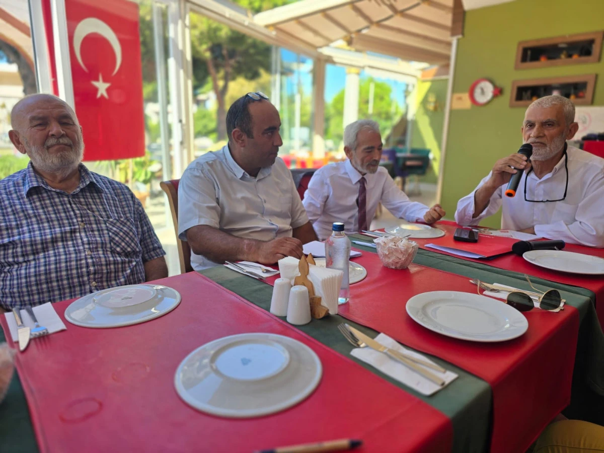 Didim Saadet Partisi Basın Buluşmalarını S&uuml;rd&uuml;r&uuml;yor