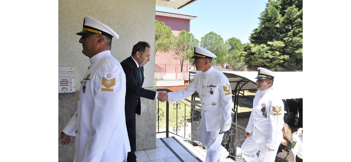 DİDİM&rsquo;DE KURBAN BAYRAMI COŞKUSU KAYMAKAMLIKTA YAŞANDI:  PROTOKOL VE VATANDAŞLAR BİR ARAYA GELDİ
