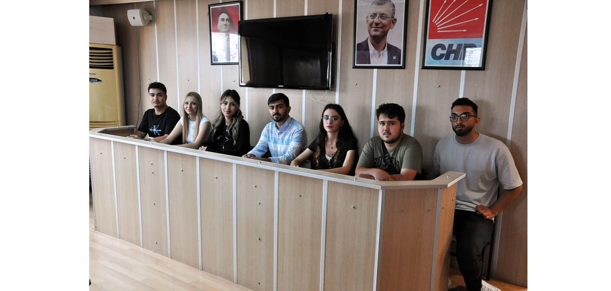 DİDİM’İN CHP’Lİ GENÇLERİ SESLERİNİ YÜKSELTTİ  “HALKIN İRADESİNE, GENÇLİĞİN NEFESİNE PRANGA VURAMAZSINIZ!” 