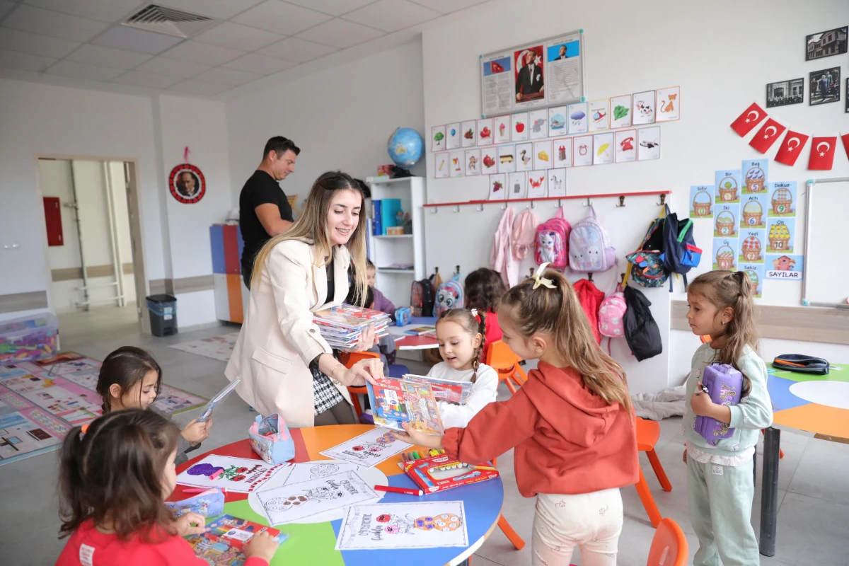 “Didim’in Renkleri” Boyama Kitabı Minik Öğrencilerle Buluştu