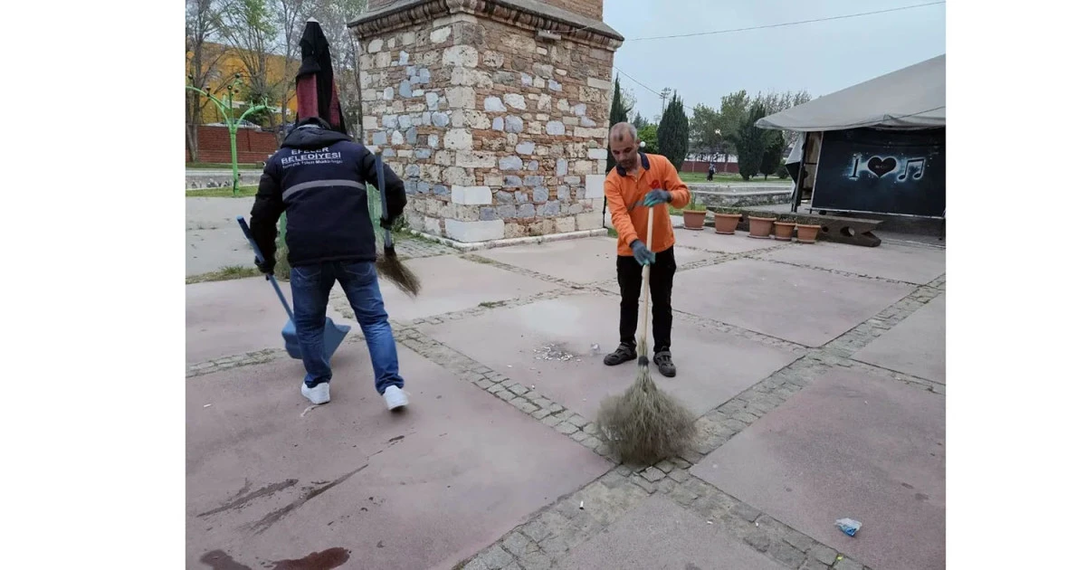 EFELER BELEDİYESİ BASIN A&Ccedil;IKLAMASI SONRASI  NEVZAT Bİ&Ccedil;ER PARKI&rsquo;NI PIRIL PIRIL YAPTI