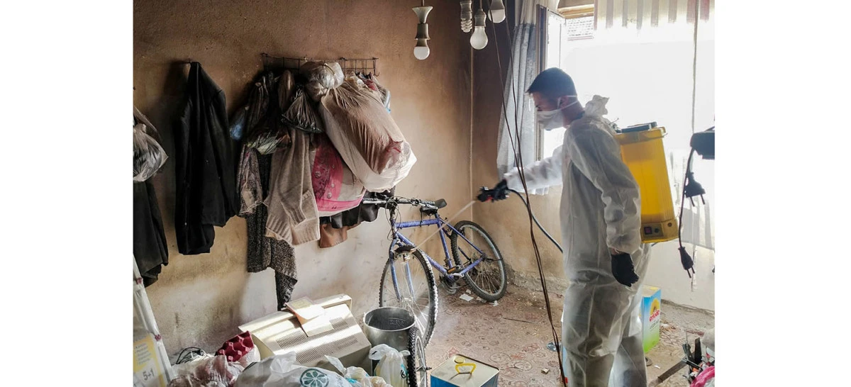 EFELER BELEDİYESİ&rsquo;NDEN &Ccedil;&Ouml;P EVLERDE KAPSAMLI TEMİZLİK &Ccedil;ALIŞMASI