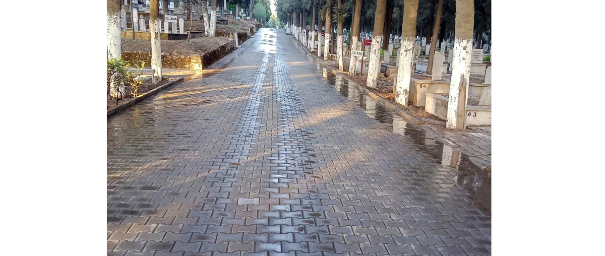 EFELER BELEDİYESİ’NDEN MEZARLIKLARDA BAYRAM TEMİZLİĞİ