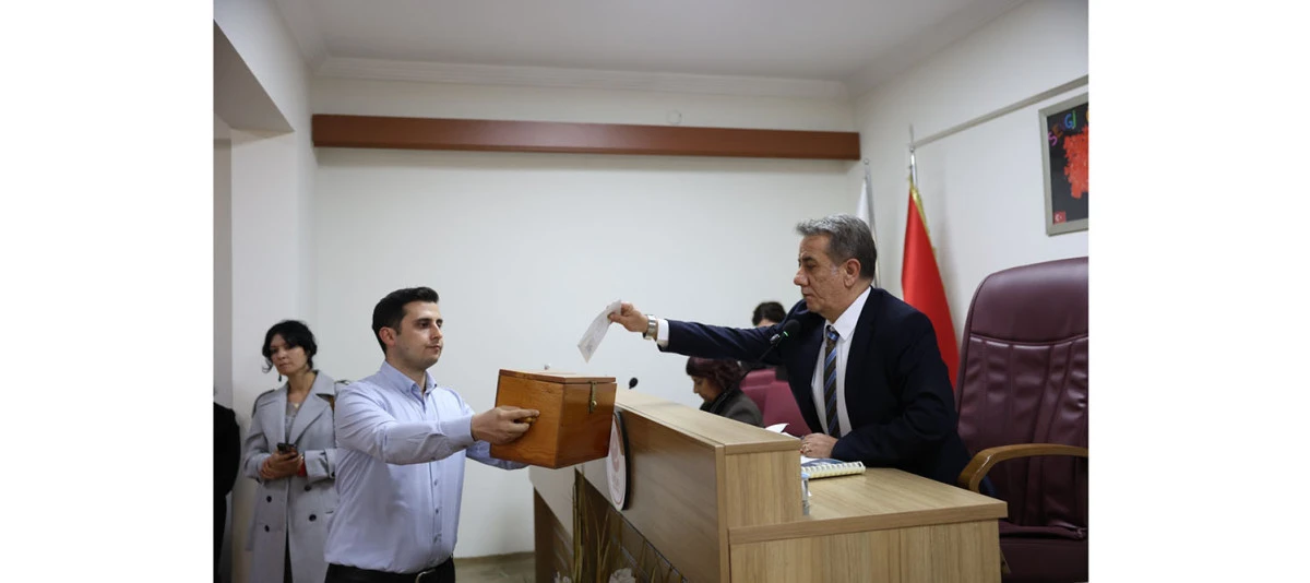 EFELER BELEDİYESİ'NİN 2025 YILI FAALİYET RAPORU  OY BİRLİĞİYLE ONAYLANDI